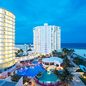 Krystal Grand Resort Cancún